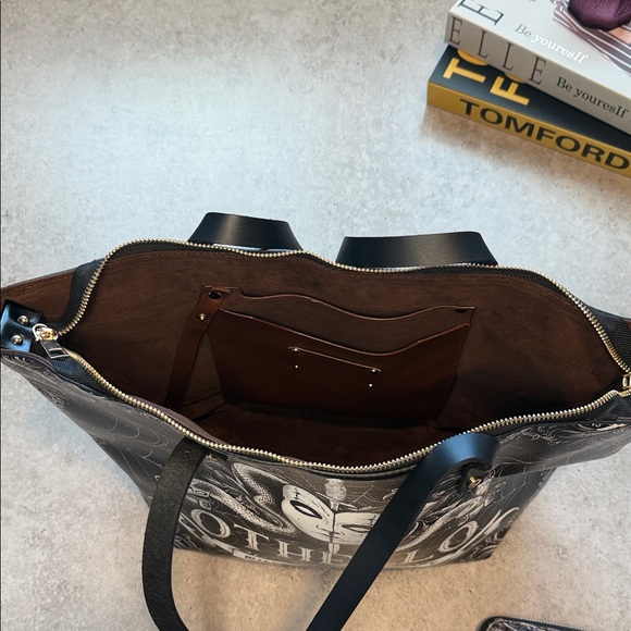 “Othello” Leather Black and White Tote Bag and Wallet - Picture 11 of 11